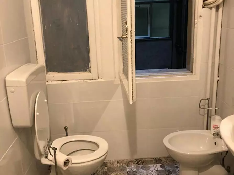 Immagine 7 di Camera in affitto  in Via Livorno a Roma