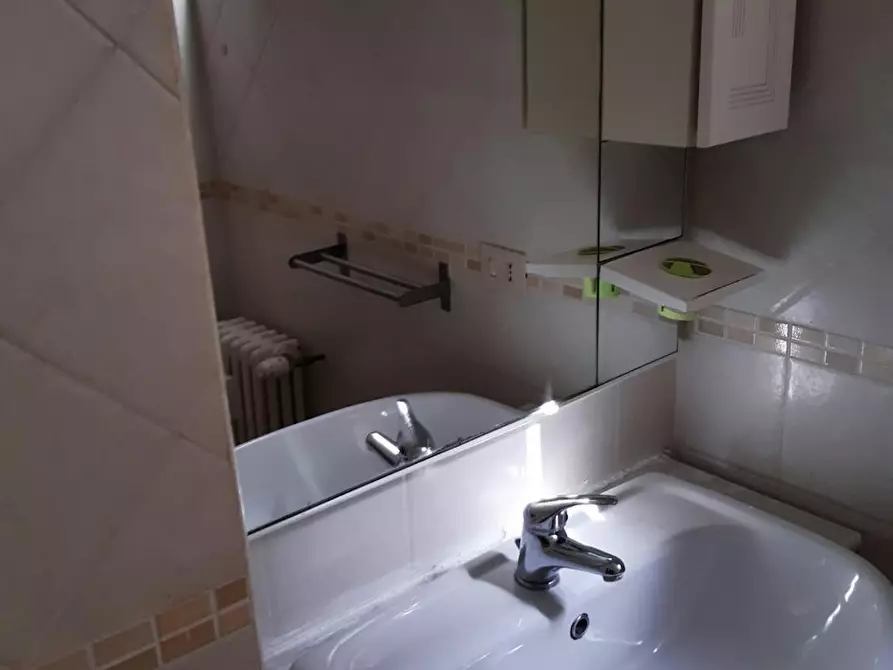 Immagine 9 di Camera in affitto  in Via Lorenzo il Magnifico a Roma