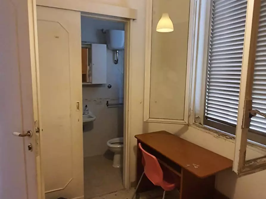 Immagine 1 di Camera in affitto  in Via Lorenzo il Magnifico a Roma
