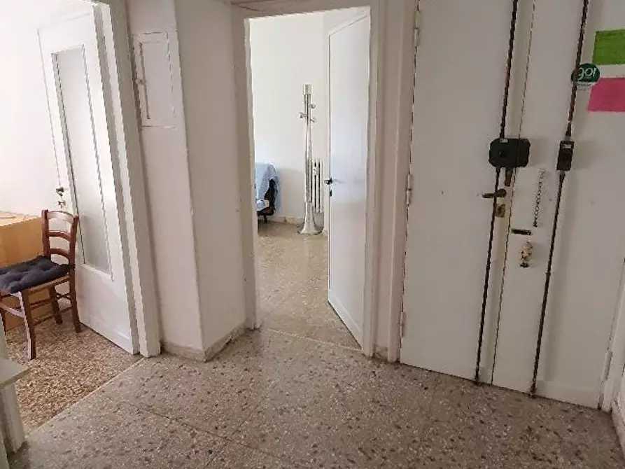 Immagine 9 di Camera in affitto  in Via Lucrino a Roma