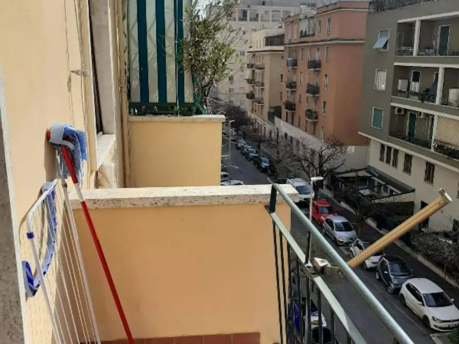 Immagine 5 di Camera in affitto  in Via Lucrino a Roma