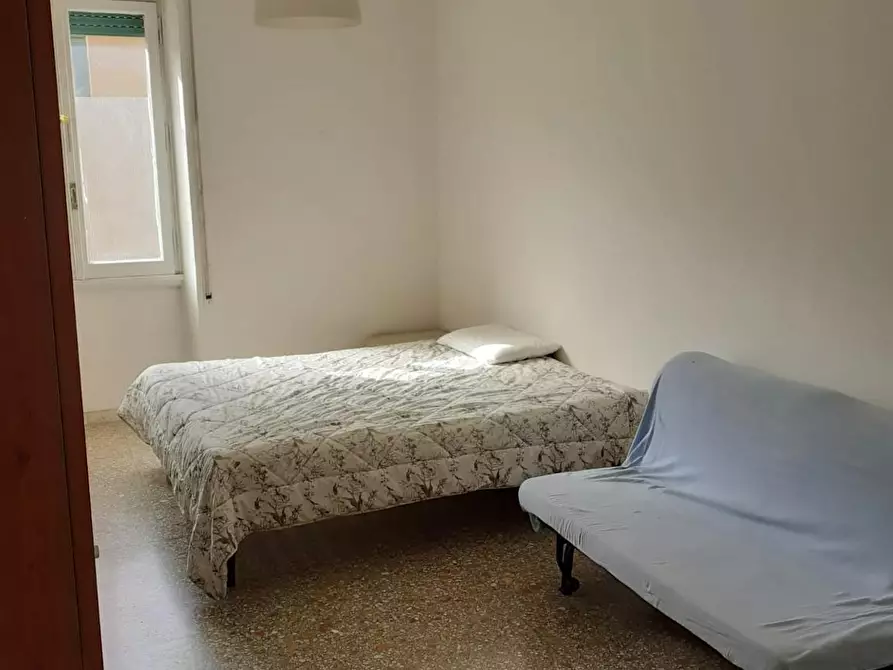 Immagine 7 di Camera in affitto  in Via Lucrino a Roma