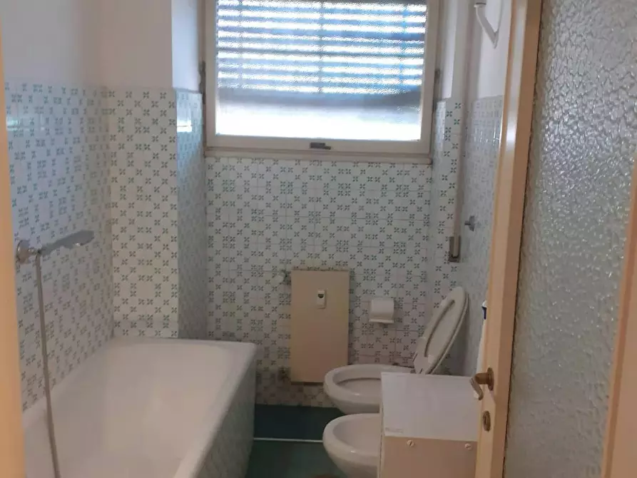 Immagine 9 di Camera in affitto  in Viale Marco Polo a Roma