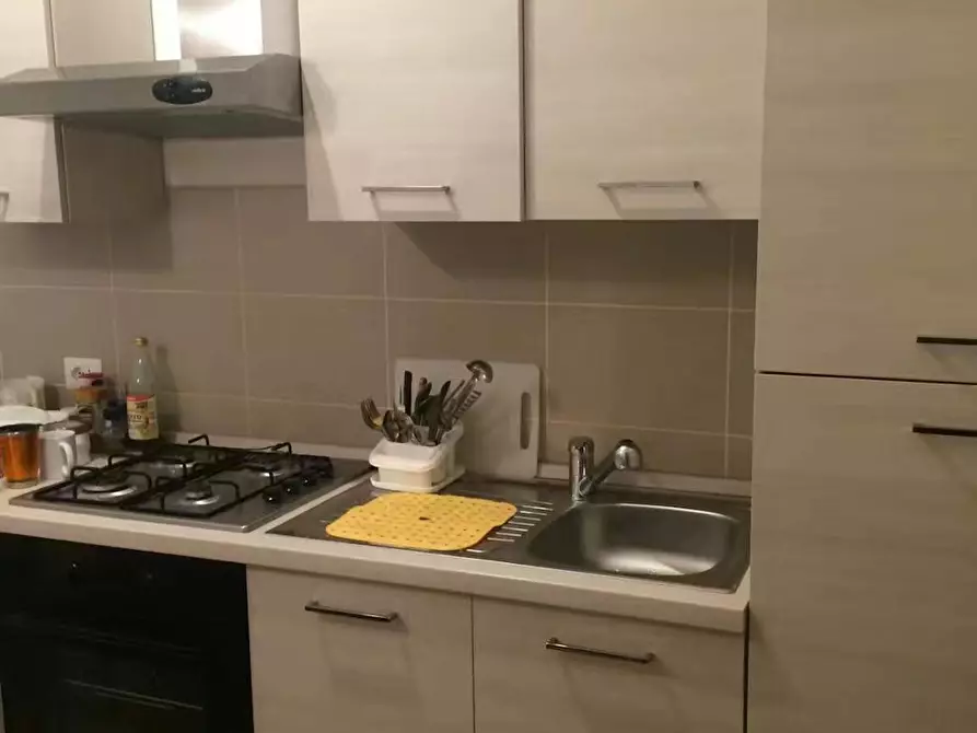 Immagine 10 di Camera in affitto  in Viale Marco Polo a Roma