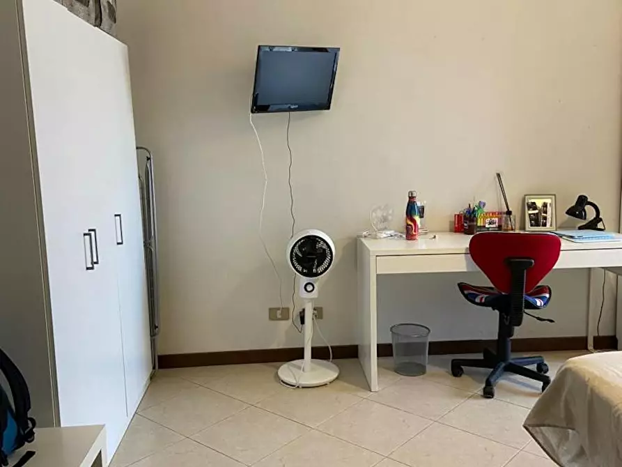 Immagine 2 di Camera in affitto  in Via Luigi Arbib Pascucci a Roma