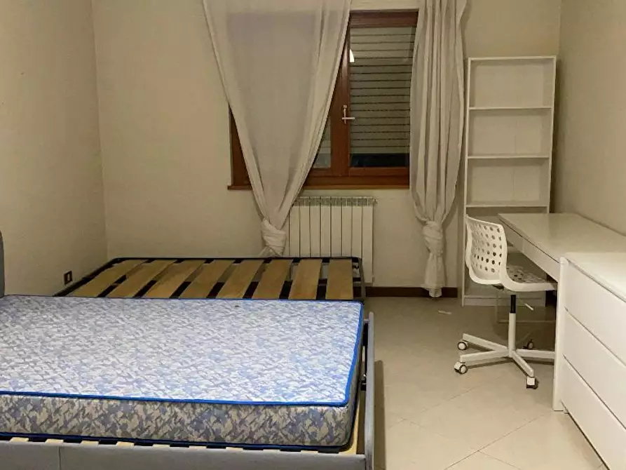 Immagine 2 di Camera in affitto  in Via Luigi Arbib Pascucci a Roma