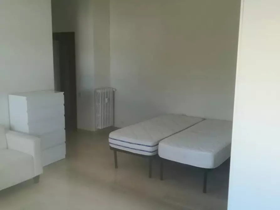 Immagine 1 di Camera in affitto  in Via Luigi Arbib Pascucci a Roma