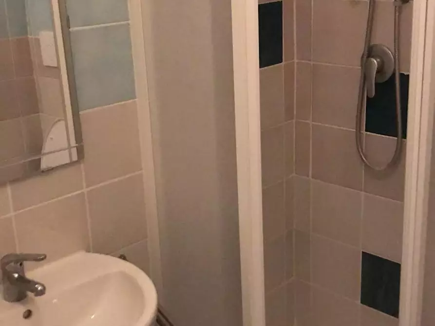 Immagine 9 di Camera in affitto  in Via Luigi Arbib Pascucci a Roma