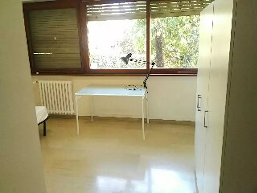 Immagine 1 di Camera in affitto  in Via Luigi Arbib Pascucci a Roma