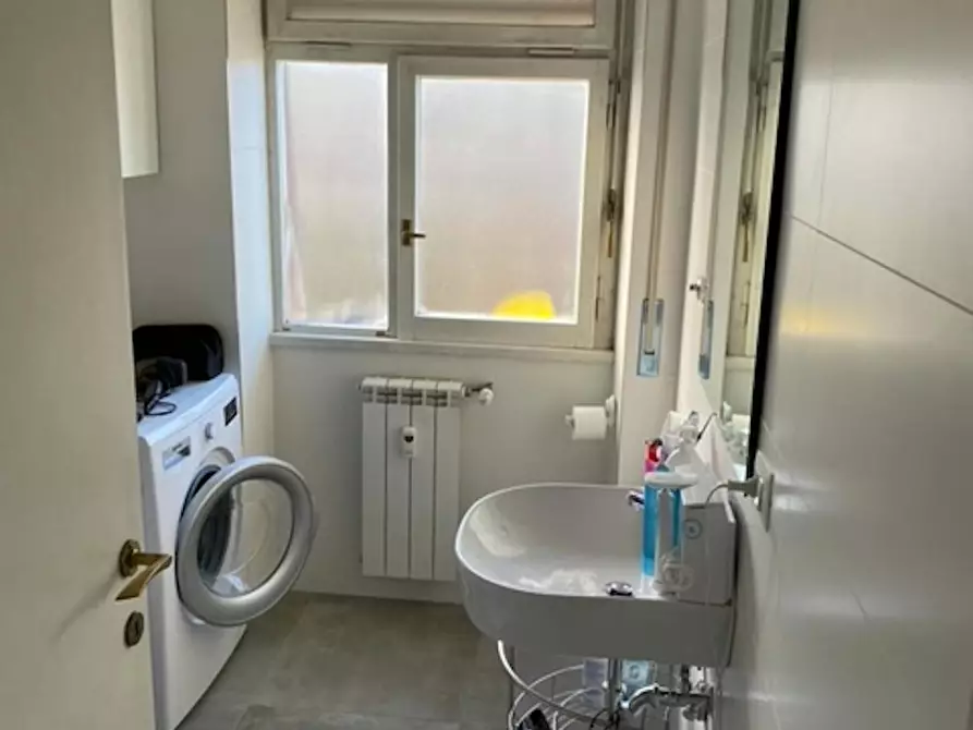 Immagine 9 di Camera in affitto  in Via della Pineta Sacchetti a Roma