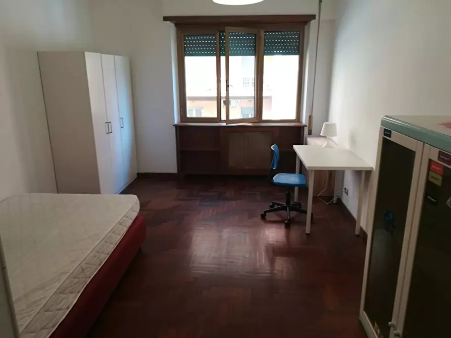 Immagine 2 di Camera in affitto  in Via Poggi d'Oro a Roma