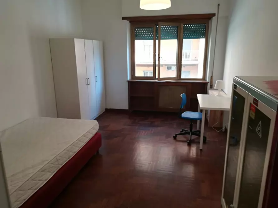 Immagine 1 di Camera in affitto  in Via Poggi d'Oro a Roma