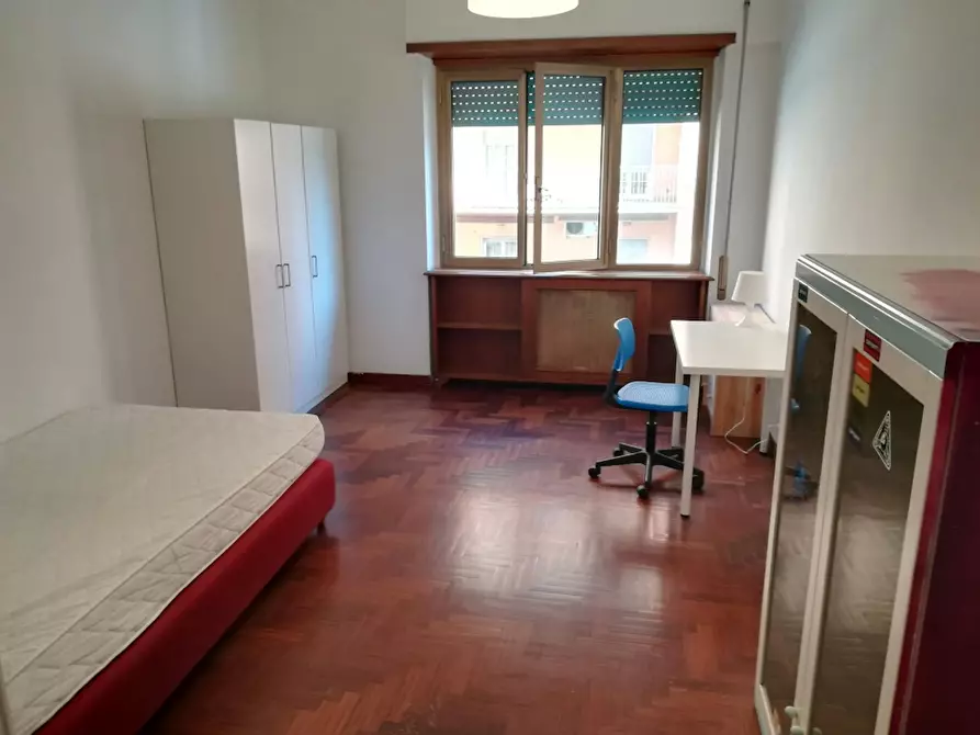 Immagine 3 di Camera in affitto  in Via Poggi d'Oro a Roma