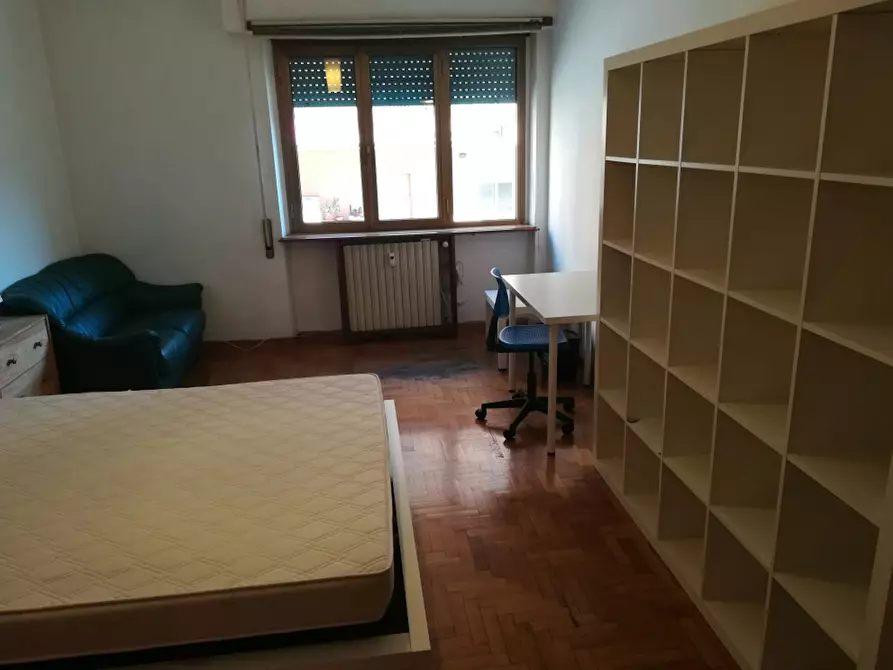 Immagine 2 di Camera in affitto  in Via Poggi d'Oro a Roma