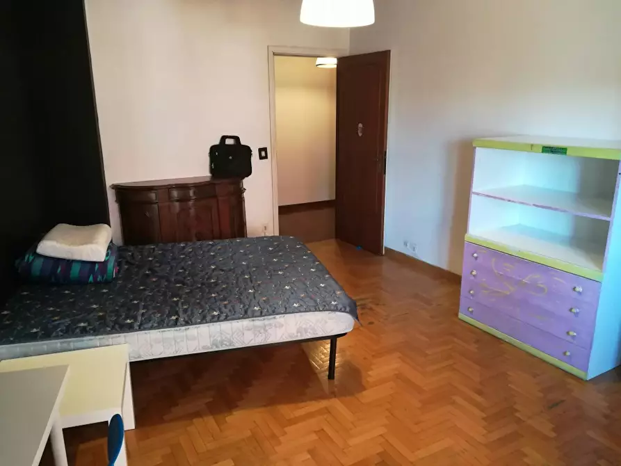 Immagine 2 di Camera in affitto  in Via Poggi d'Oro a Roma