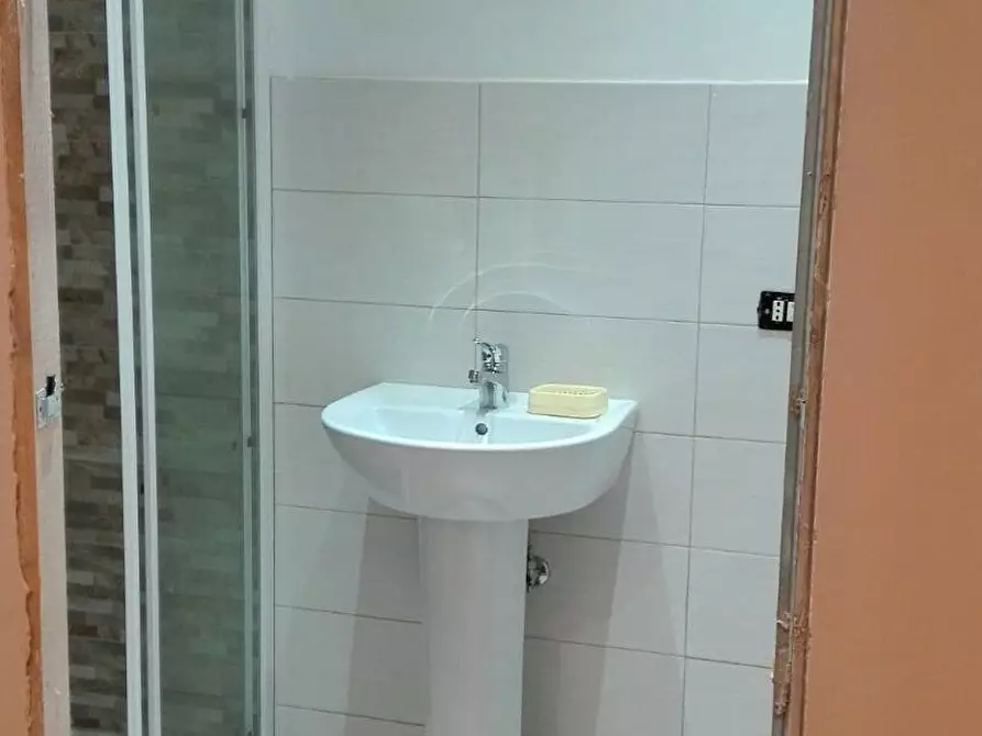 Immagine 8 di Camera in affitto  in Via Renzo da Ceri a Roma