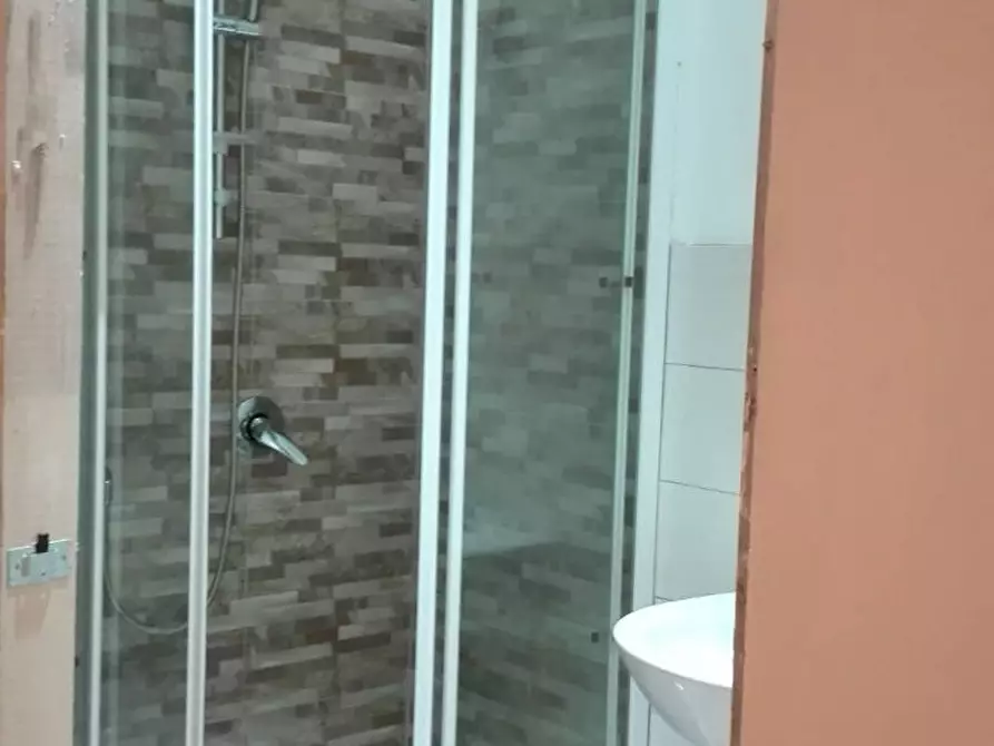 Immagine 6 di Camera in affitto  in Via Renzo da Ceri a Roma