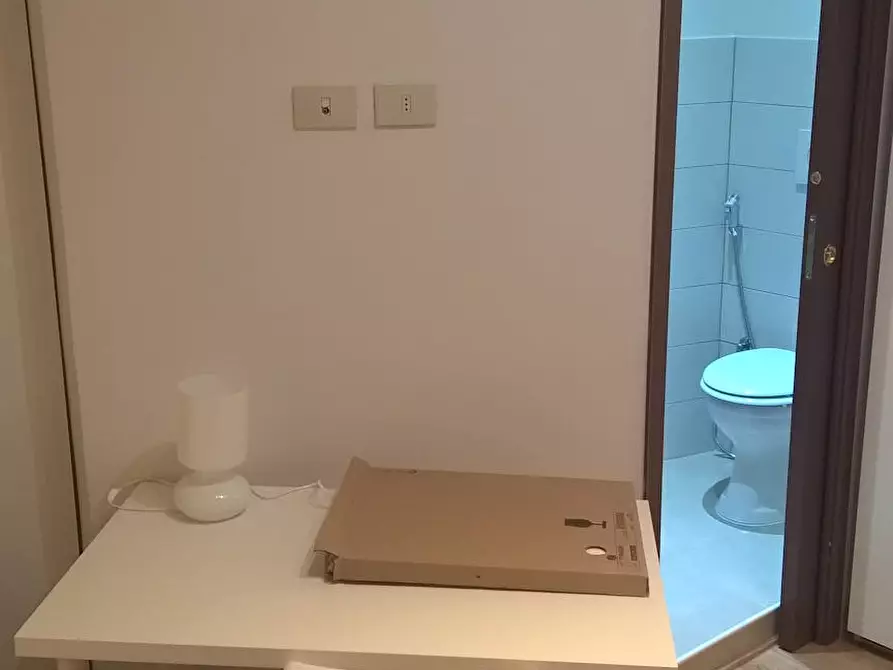 Immagine 3 di Camera in affitto  in Via Renzo da Ceri a Roma