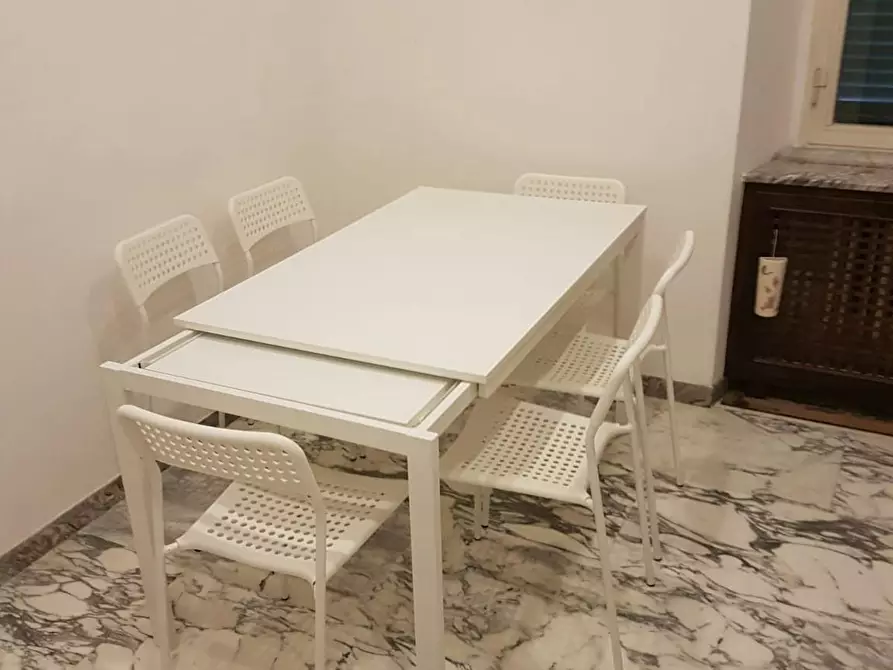 Immagine 8 di Camera in affitto  in Via dei Ramni a Roma