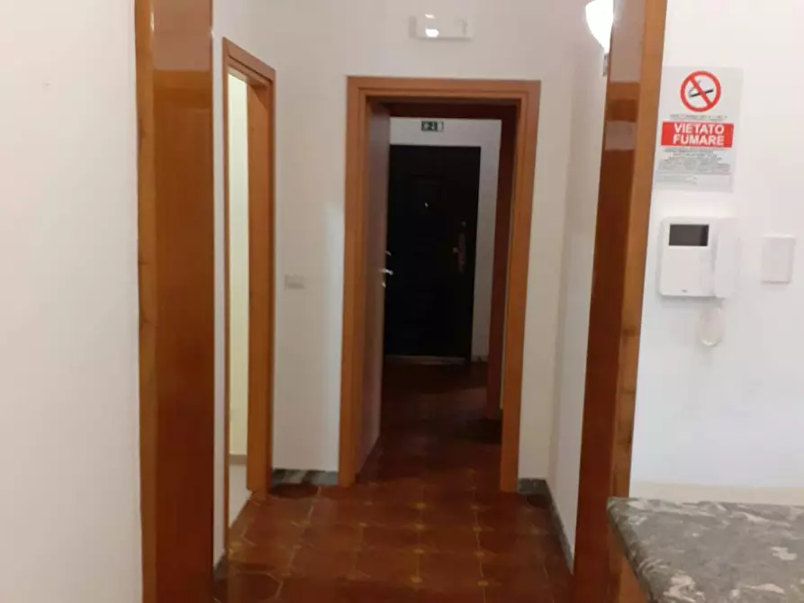 Immagine 10 di Camera in affitto  in Via dei Ramni a Roma