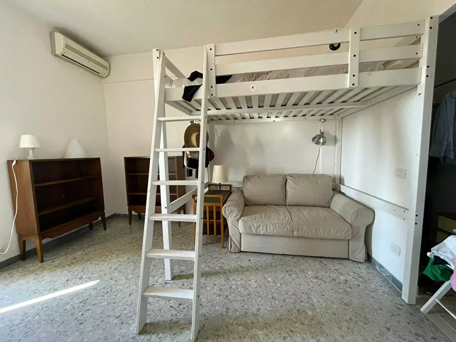 Immagine 7 di Camera in affitto  in Via Ugo Amaldi a Roma