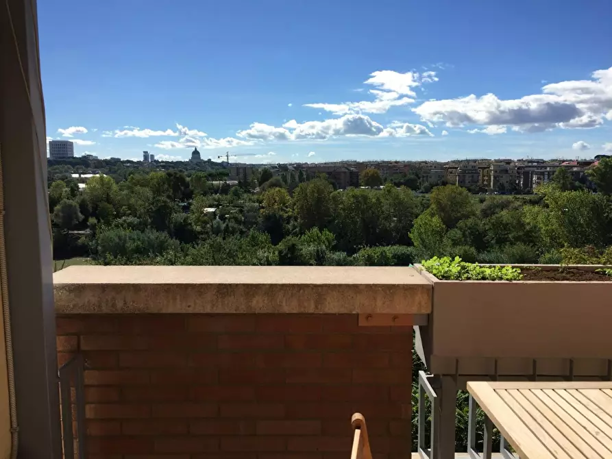 Immagine 9 di Camera in affitto  in Via Ugo Amaldi a Roma
