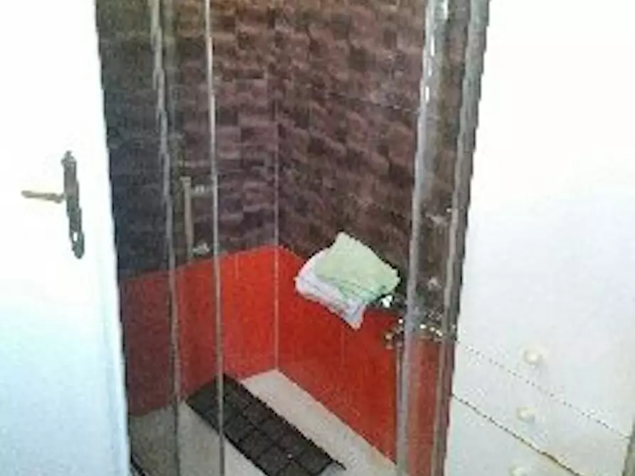 Immagine 10 di Camera in affitto  in Via di Val Favara a Roma