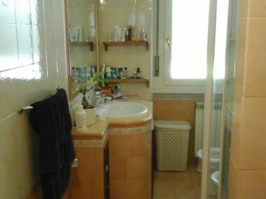 Immagine 7 di Camera in affitto  in Via Giuseppe Veronese a Roma