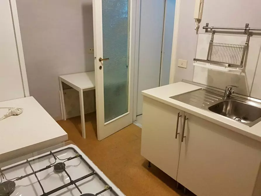 Immagine 10 di Camera in affitto  in Via Conca d'Oro a Roma