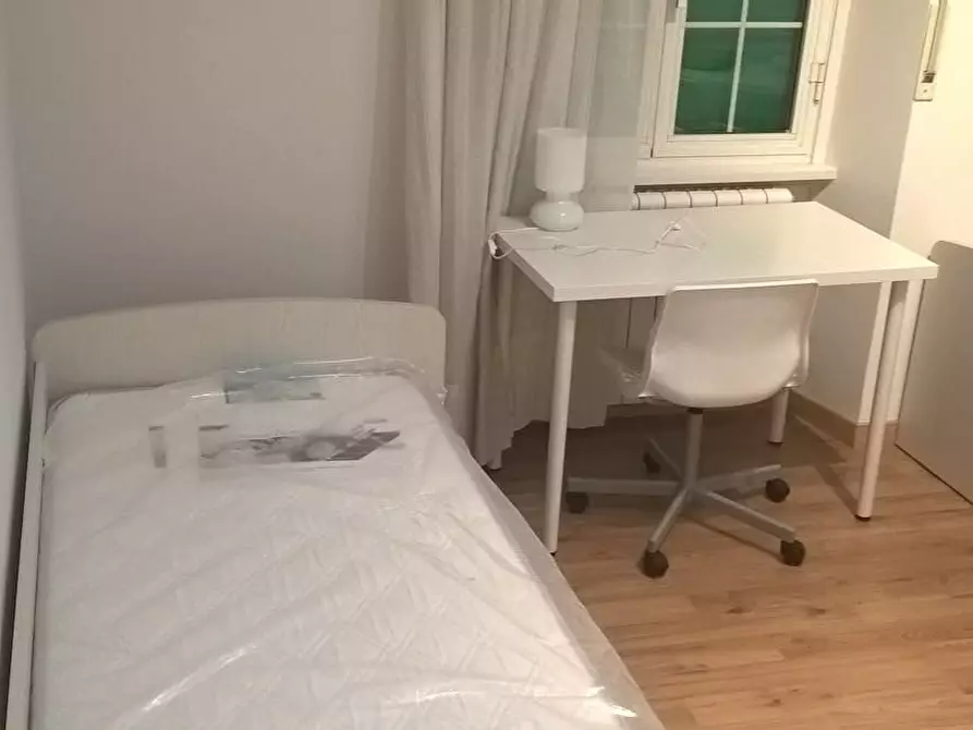 Immagine 7 di Camera in affitto  in Via Renzo da Ceri a Roma