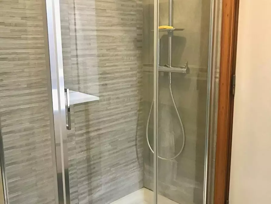 Immagine 5 di Camera in affitto  in Via Nocera Umbra a Roma