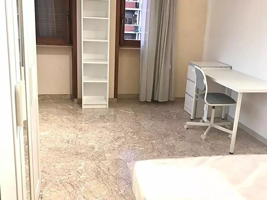 Immagine 1 di Camera in affitto  in Via Nocera Umbra a Roma