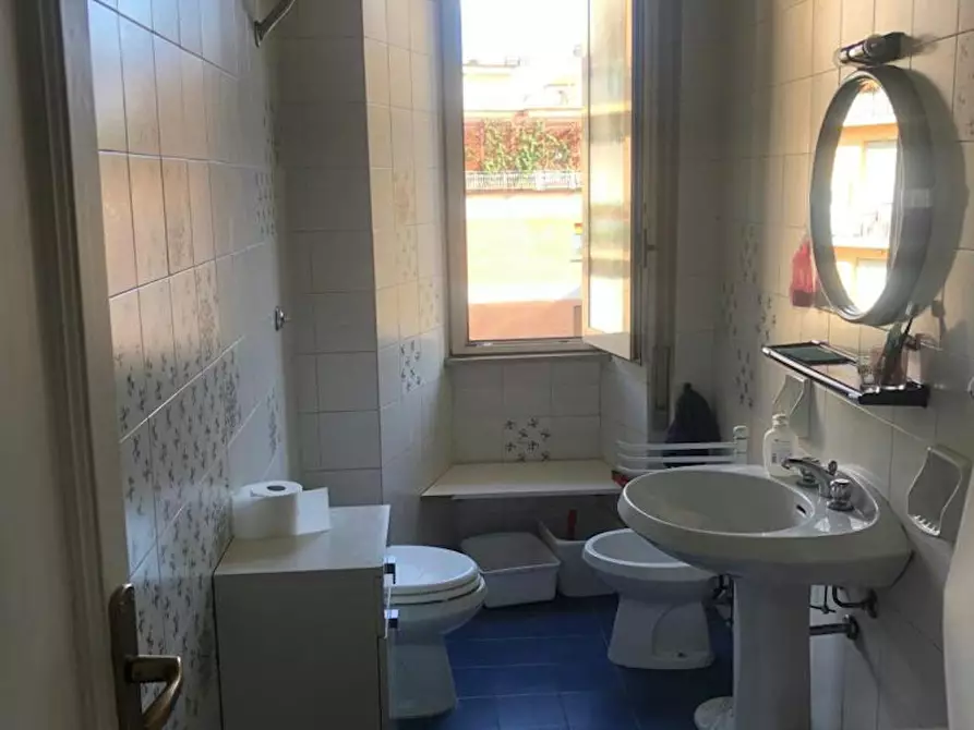 Immagine 4 di Camera in affitto  in Via Tagliamento a Roma
