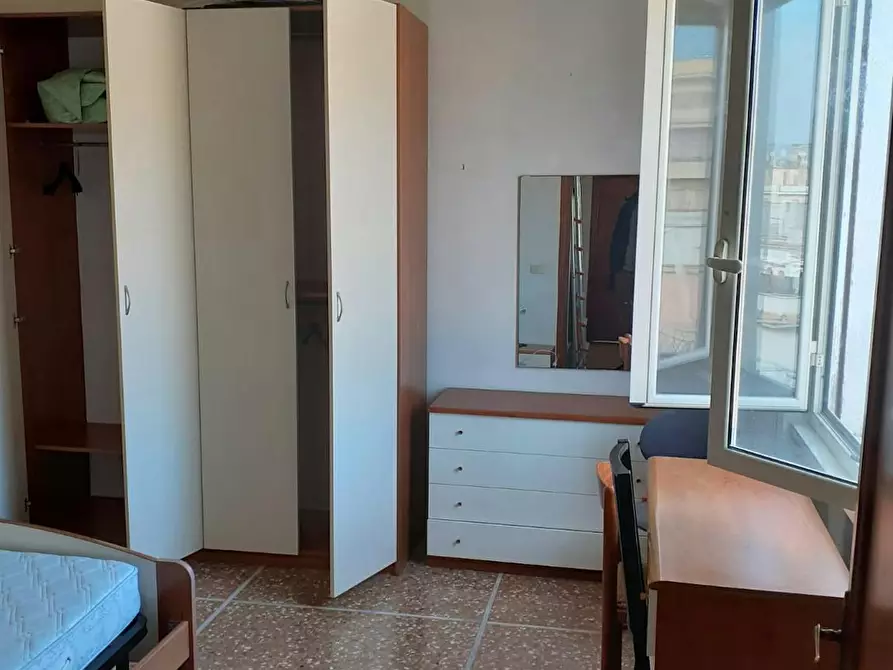 Immagine 5 di Camera in affitto  in Via Sirte a Roma