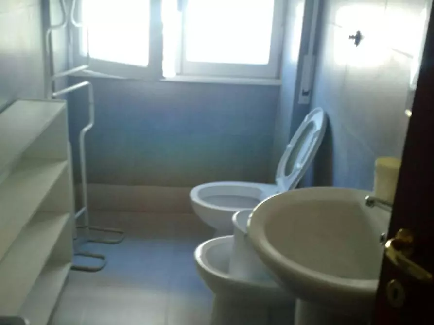 Immagine 8 di Camera in affitto  in Via Filippo Carcano a Roma