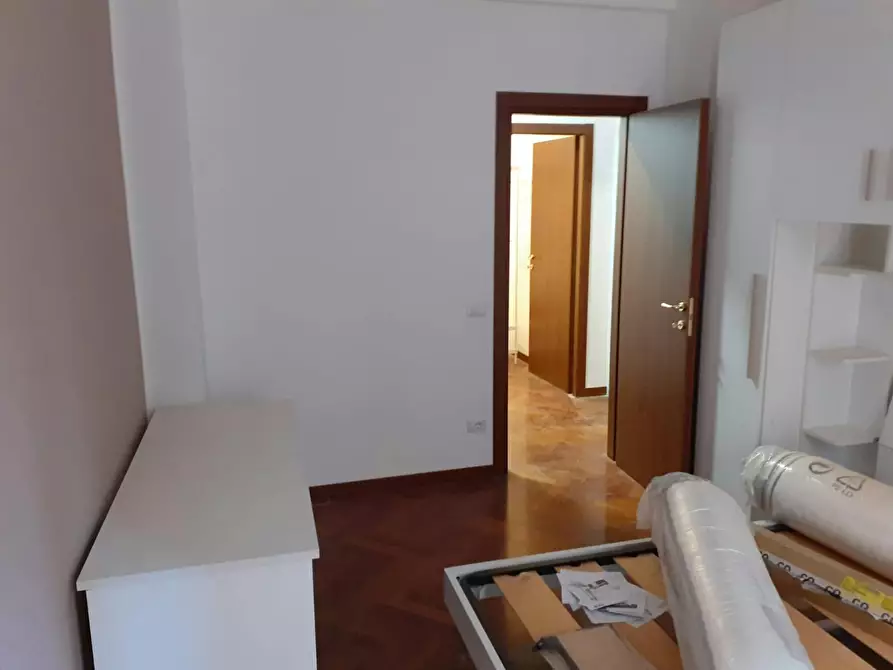 Immagine 1 di Camera in affitto  in Via della Brianza a Roma
