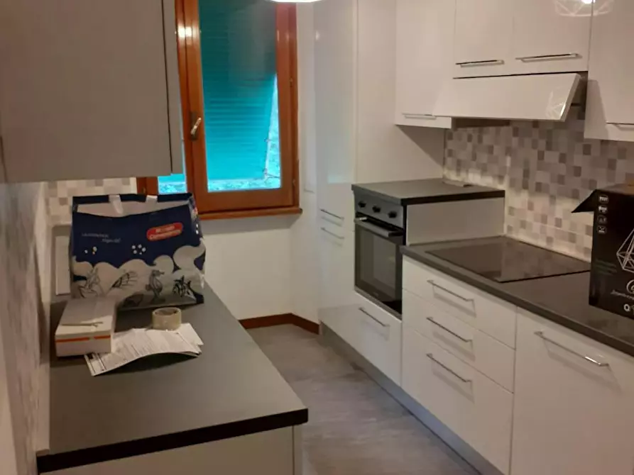 Immagine 10 di Camera in affitto  in Via della Brianza a Roma