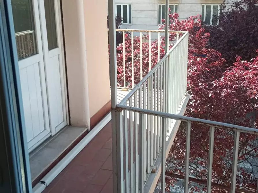 Immagine 1 di Camera in affitto  in Via Carlo Bartolomeo Piazza a Roma