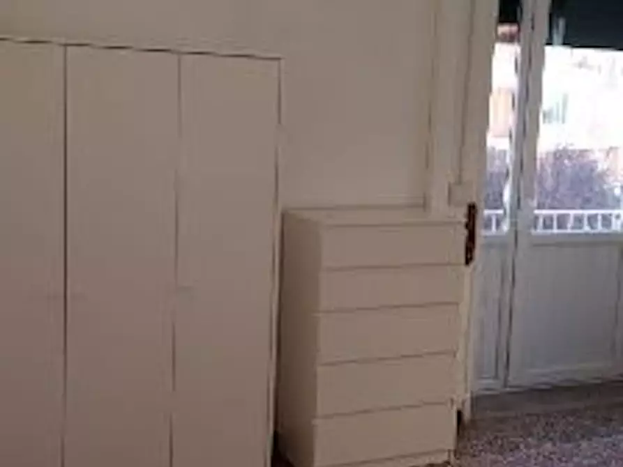 Immagine 2 di Camera in affitto  in Via Carlo Bartolomeo Piazza a Roma