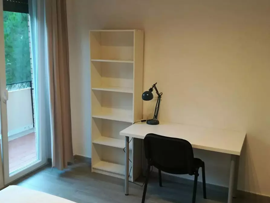 Immagine 1 di Camera in affitto  in Viale di Valle Aurelia a Roma