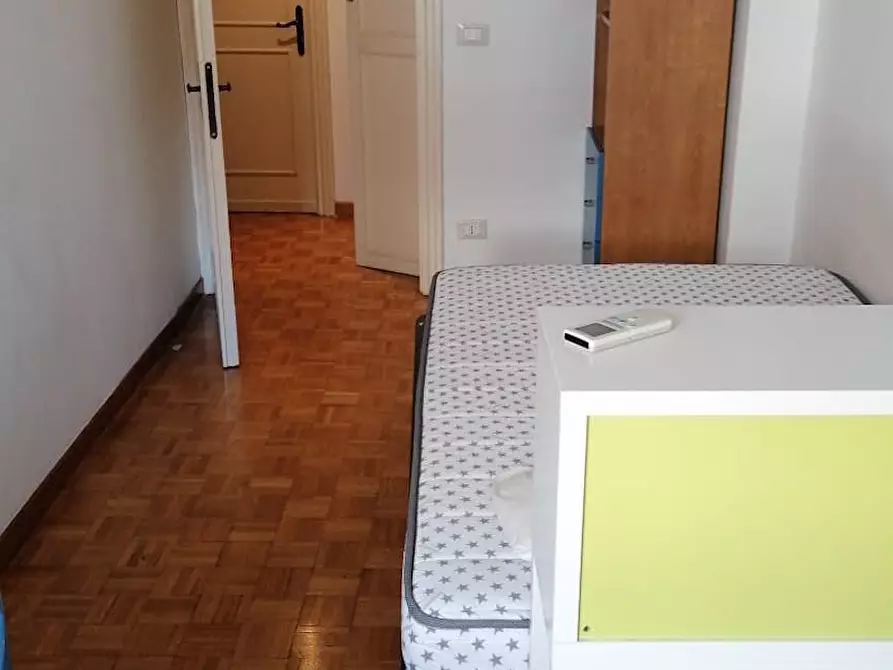 Immagine 1 di Camera in affitto  in Via Portuense a Roma