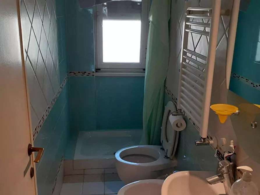 Immagine 6 di Camera in affitto  in Via Cipriano Facchinetti a Roma