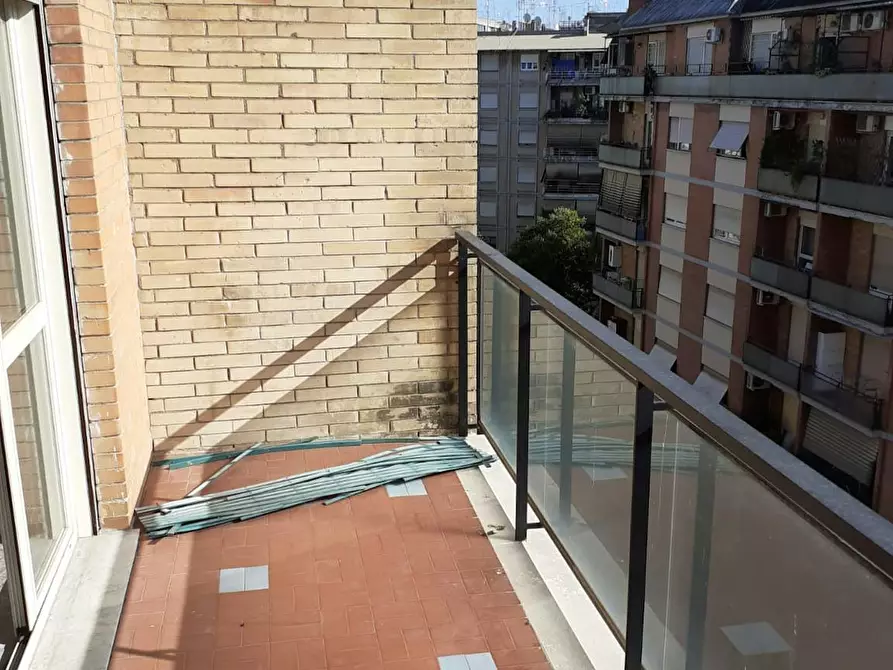 Immagine 5 di Camera in affitto  in Via Cipriano Facchinetti a Roma