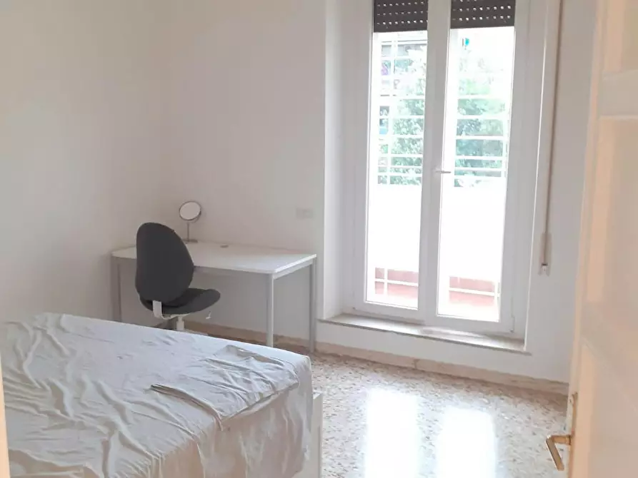 Immagine 4 di Camera in affitto  in Via Annone a Roma