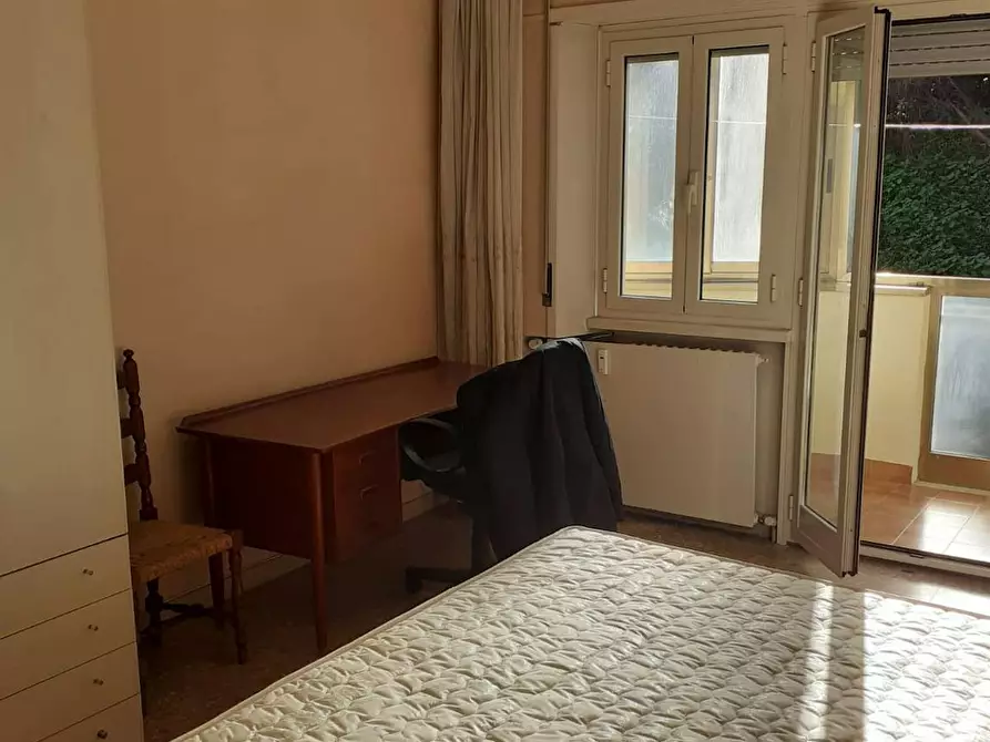 Immagine 1 di Camera in affitto  in Via Macedonia a Roma