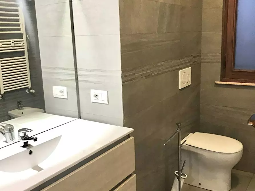 Immagine 4 di Camera in affitto  in Via Nocera Umbra a Roma