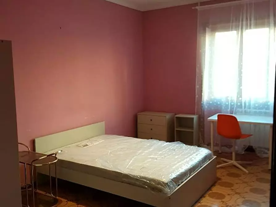 Immagine 6 di Camera in affitto  in Via Leonardo Greppi a Roma