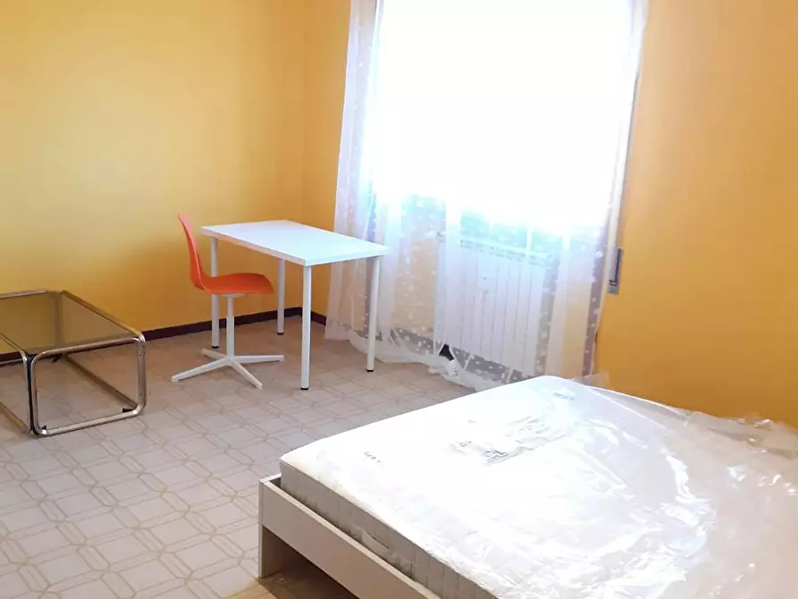 Immagine 5 di Camera in affitto  in Via Leonardo Greppi a Roma