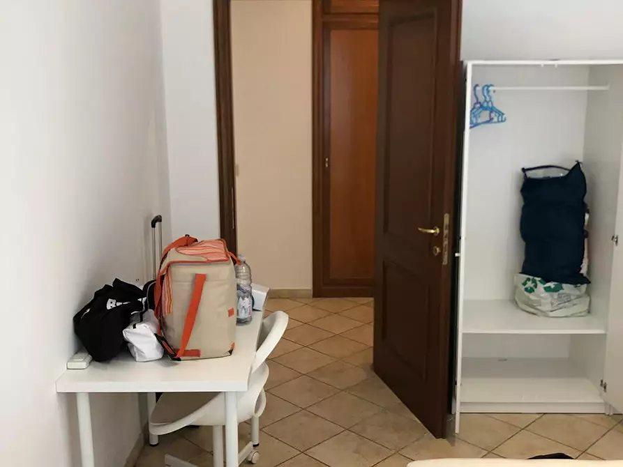 Immagine 6 di Camera in affitto  in Via Annio Felice a Roma