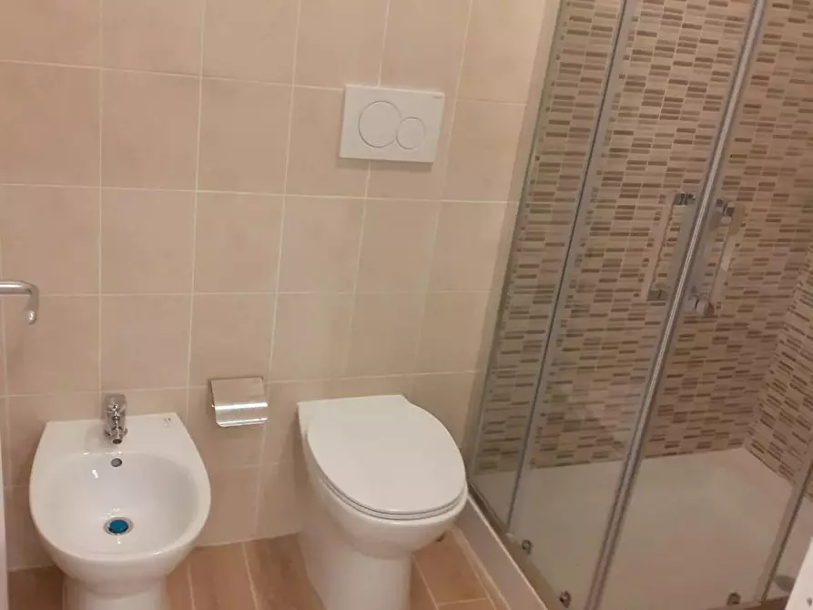 Immagine 10 di Camera in affitto  in Via Giacomo Boni a Roma